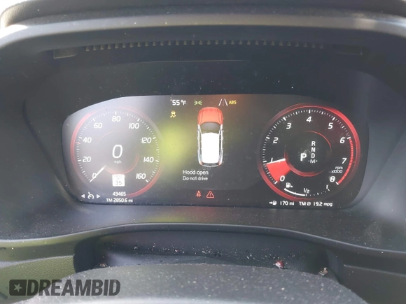 2020 Volvo XC40 Momentum with VIN YV4162UK5L2196730, listed as a IAAI auction lot 41777418 with 43,465 mi miles and . Bid and sale history available at DreamBid. Image 7.