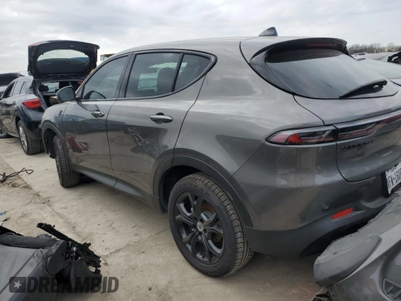 2024 Dodge Hornet GT Plus with VIN ZACNDFBN8R3A11154, listed as a Copart auction lot 87092104 with 4,374 mi miles and Clean Title. Bid and sale history available at DreamBid. Image 2.