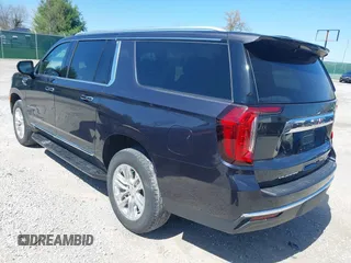 2023 GMC Yukon XL SLT z VIN 1GKS2GKD1PR137714, wystawiony jako IAAI lot #41982459 z przebiegiem 63 887 mil mil oraz . Historia ofert i sprzedaży dostępna na DreamBid. Obrazek 3.
