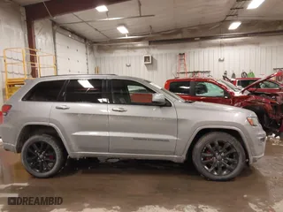 2018 Jeep Grand Cherokee Laredo E with VIN 1C4RJFAG4JC285384, listed as a IAAI auction lot 41629723 with 66,603 mi miles. Bid and sale history available at carsss.com. Image 12.