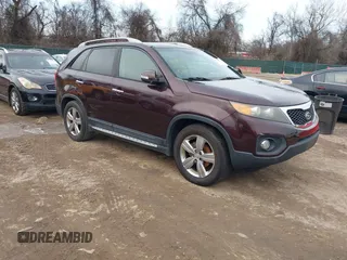 2012 Kia Sorento EX with VIN 5XYKU4A20CG200895, listed as a IAAI auction lot 41631262 with 176,997 mi miles. Bid and sale history available at carsss.com. Image 1.