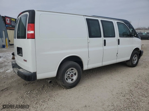 2019 GMC Savana Cargo Van with VIN 1GTW7AFGXK1348515, listed as a Copart auction lot 43860155 with 202,157 mi miles and Salvage Title. Bid and sale history available at carsss.com. Image 3.