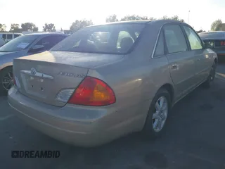 2000 Toyota Avalon XL with VIN 4T1BF28B2YU062203, listed as a IAAI auction lot 41230618 with 268,492 mi miles and . Bid and sale history available at DreamBid. Image 4.