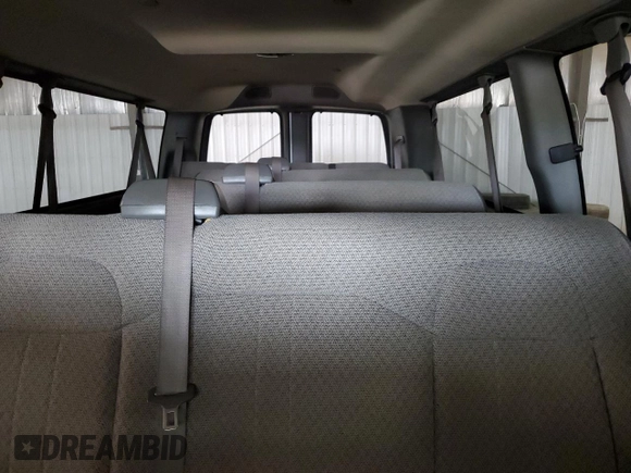 2017 Chevrolet Express Passenger LT z VIN 1GAZGPFG0H1208331, wystawiony jako Copart lot #58504295 z przebiegiem 46 813 mil mil oraz Szkoda całkowita • Salvage title. Historia ofert i sprzedaży dostępna na DreamBid. Obrazek 10.