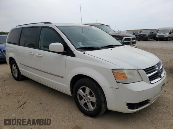 2010 Dodge Grand Caravan SXT z VIN 2D4RN5D12AR354539, wystawiony jako Copart lot #53935695 z przebiegiem 157 100 mil mil oraz Czysty tytuł • Clean title. Historia ofert i sprzedaży dostępna na DreamBid. Obrazek 4.