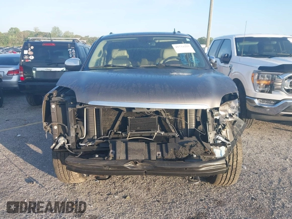 2011 GMC Yukon XL Denali with VIN 1GKS2MEF4BR280225, listed as a IAAI auction lot 41732220 with 121,684 mi miles. Bid and sale history available at carsss.com. Image 13.