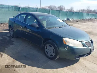 2007 Pontiac G6 1SV Value Leader with VIN 1G2ZF58B274261341, listed as a IAAI auction lot 41704035 with 196,225 mi miles. Bid and sale history available at carsss.com. Image 1.