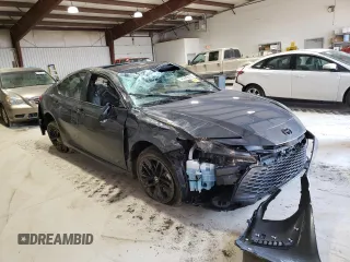 2025 Toyota Camry LE with VIN 4T1DAACK9SU556042, listed as a Copart auction lot 46990605 with 10,468 mi miles and Salvage Title. Bid and sale history available at DreamBid. Image 4.