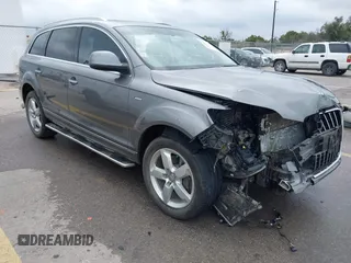 2014 Audi Q7 3.0T Premium Plus with VIN WA1LGAFE4ED008064, listed as a IAAI auction lot 41498995 with 147,534 mi miles. Bid and sale history available at carsss.com. Image 1.
