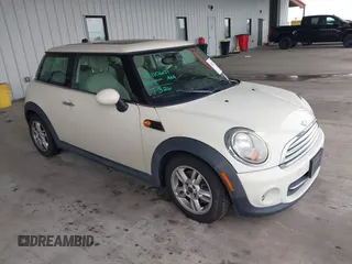 2011 MINI Hardtop with VIN WMWSU3C52BT091664, listed as a IAAI auction lot 42427367 with 110,488 mi miles and . Bid and sale history available at DreamBid. Image 1.