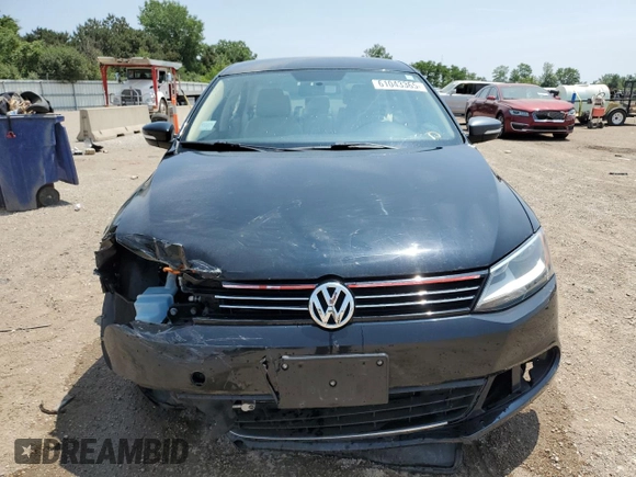 2013 Volkswagen Jetta SE with VIN 3VWDX7AJ4DM257210, listed as a Copart auction lot 61043365 with 85,166 mi miles and Salvage title. Bid and sale history available at DreamBid. Image 5.