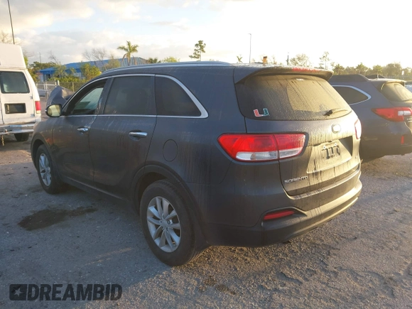 2018 Kia Sorento LX with VIN 5XYPG4A38JG400913, listed as a IAAI auction lot 41552120 with 94,637 mi miles. Bid and sale history available at carsss.com. Image 3.