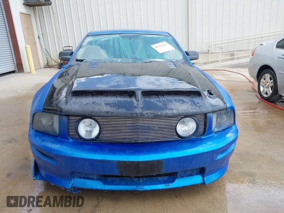 2007 Ford Mustang GT Deluxe with VIN 1ZVHT82HX75237407, listed as a IAAI auction lot 42582107 with 228,630 mi miles and . Bid and sale history available at DreamBid. Image 12.