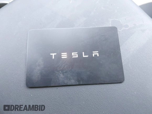 2024 Tesla Model Y Long Range with VIN 7SAYGDEE3RF152964, listed as a IAAI auction lot 40394843 with 3,393 mi miles. Bid and sale history available at carsss.com. Image 11.