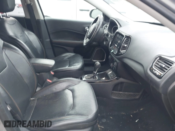 2019 Jeep Compass Limited with VIN 3C4NJCCB8KT782121, listed as a IAAI auction lot 41698308 with 158,352 mi miles. Bid and sale history available at carsss.com. Image 5.