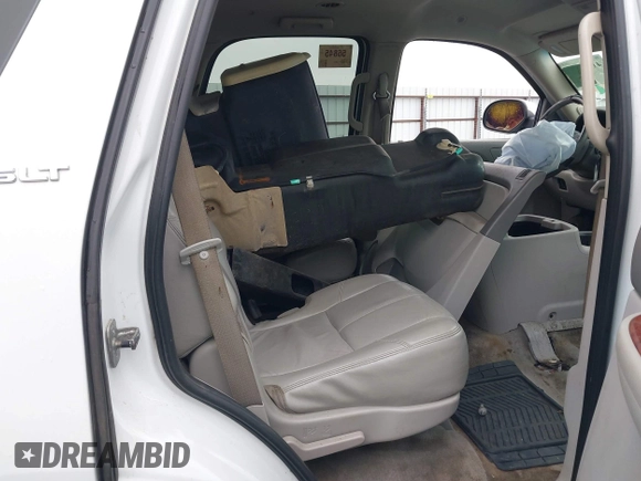 2011 GMC Yukon SLT with VIN 1GKS1CE01BR101311, listed as a IAAI auction lot 41572486 with 1 mi miles. Bid and sale history available at carsss.com. Image 8.