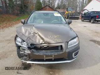 2012 Volvo XC70 3.2L with VIN YV4940BZ4C1144637, listed as a IAAI auction lot 40709833 with 150,249 mi miles and . Bid and sale history available at DreamBid. Image 12.