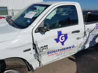 2019 Ram 1500 Classic Tradesman with VIN 3C6JR6DT1KG509991, listed as a IAAI auction lot 41659174 with 186,153 mi miles. Bid and sale history available at carsss.com. Image 6.