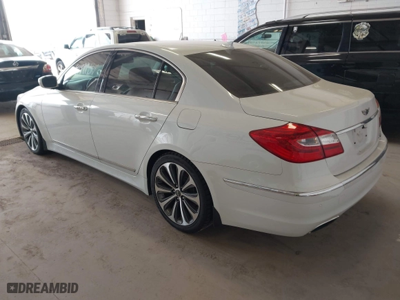2013 Hyundai Genesis 5.0L R-Spec with VIN KMHGC4DH8DU219604, listed as a IAAI auction lot 41999447 with 211,085 mi miles. Bid and sale history available at carsss.com. Image 3.