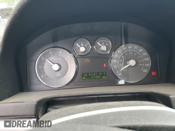 2008 Mercury Milan Premier with VIN 3MEHM02148R602813, listed as a Copart auction lot 68064454 with 121,307 mi miles and Salvage Title. Bid and sale history available at carsss.com. Image 9.