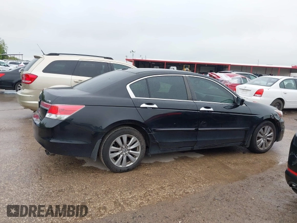2012 Honda Accord EX-L z VIN 1HGCP3F88CA030662, wystawiony jako IAAI lot #41960040 z przebiegiem 172 909 mil mil oraz . Historia ofert i sprzedaży dostępna na DreamBid. Obrazek 13.