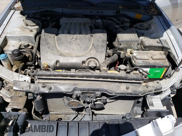 2001 Hyundai Sonata GLS with VIN KMHWF35V81A392523, listed as a Copart auction lot 74584334 with 174,597 mi miles and Salvage Title. Bid and sale history available at carsss.com. Image 11.