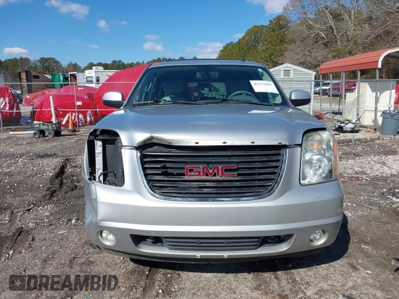 2012 GMC Yukon SLT with VIN 1GKS2CE02CR133683, listed as a IAAI auction lot 41375435 with 197,634 mi miles. Bid and sale history available at carsss.com. Image 12.