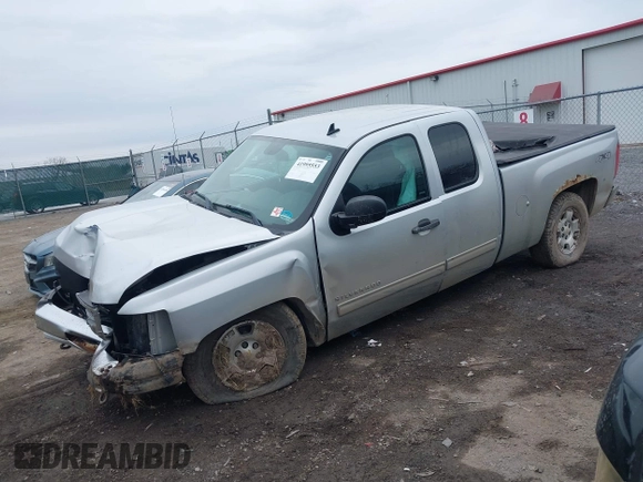 2013 Chevrolet Silverado 1500 LT with VIN 1GCRKSE72DZ239246, listed as a IAAI auction lot 41995553 with 190,290 mi miles and . Bid and sale history available at DreamBid. Image 17.
