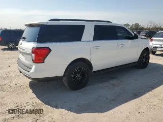 2024 Ford Expedition Max XLT z VIN 1FMJK1H8XREA21951, wystawiony jako Copart lot #45556635 z przebiegiem 8 544 mil mil oraz Szkoda całkowita • Salvage title. Historia ofert i sprzedaży dostępna na DreamBid. Obrazek 3.