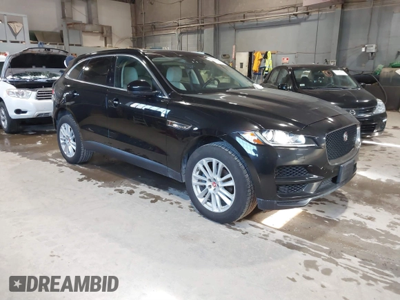 2020 Jaguar F-Pace 25t Prestige z VIN SADCK2FX0LA646522, wystawiony jako IAAI lot #41466101 z przebiegiem 44 180 mil mil oraz . Historia ofert i sprzedaży dostępna na DreamBid. Obrazek 1.