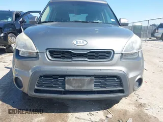 2012 Kia Soul + with VIN KNDJT2A69C7386679, listed as a IAAI auction lot 41969598 with 319,595 mi miles. Bid and sale history available at carsss.com. Image 12.