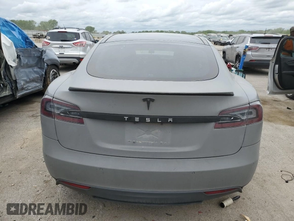 2016 Tesla Model S 90D с VIN 5YJSA1E26GF129054, выставлен на аукционе Copart как лот 54597655 с пробегом 158 158 миль миль и Списание • Salvage title. История ставок и продаж доступна на DreamBid. Изображение 6.