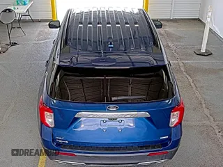 2020 Ford Explorer XLT z VIN 1FMSK7DH3LGC68236, wystawiony jako IAAI lot #42543314 z przebiegiem 93 694 mil mil oraz . Historia ofert i sprzedaży dostępna na DreamBid. Obrazek 1.