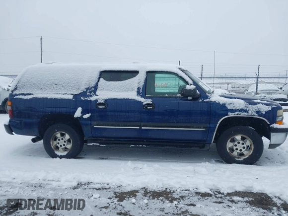 2002 Chevrolet Suburban LS with VIN 1GNFK16Z62J141868, listed as a IAAI auction lot 41534100 with 184,961 mi miles. Bid and sale history available at carsss.com. Image 13.