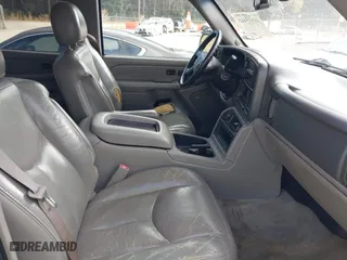 2005 Chevrolet Tahoe Z71 with VIN 1GNEK13T65R246136, listed as a IAAI auction lot 41535443 with 197,123 mi miles. Bid and sale history available at carsss.com. Image 5.