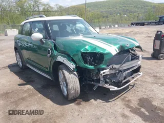 2024 MINI Countryman Cooper S z VIN WMZ83BR07R3S15220, wystawiony jako IAAI lot #42169179 z przebiegiem 18 900 mil mil oraz . Historia ofert i sprzedaży dostępna na DreamBid. Obrazek 1.