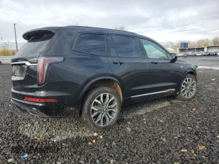2021 Cadillac XT6 Sport z VIN 1GYKPGRS1MZ147831, wystawiony jako Copart lot #81949644 z przebiegiem 38 031 mil mil oraz Szkoda całkowita • Salvage title. Historia ofert i sprzedaży dostępna na DreamBid. Obrazek 3.