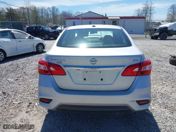 2019 Nissan Sentra SR with VIN 3N1AB7APXKY451032, listed as a IAAI auction lot 39229170 with 113,948 mi miles. Bid and sale history available at carsss.com. Image 17.