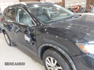 2018 Nissan Rogue SV z VIN KNMAT2MV7JP610600, wystawiony jako IAAI lot #42171714 z przebiegiem 70 299 mil mil oraz . Historia ofert i sprzedaży dostępna na DreamBid. Obrazek 17.