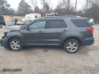 2019 Ford Explorer XLT with VIN 1FM5K7DH1KGB01563, listed as a IAAI auction lot 41548017 with 95,379 mi miles. Bid and sale history available at carsss.com. Image 14.