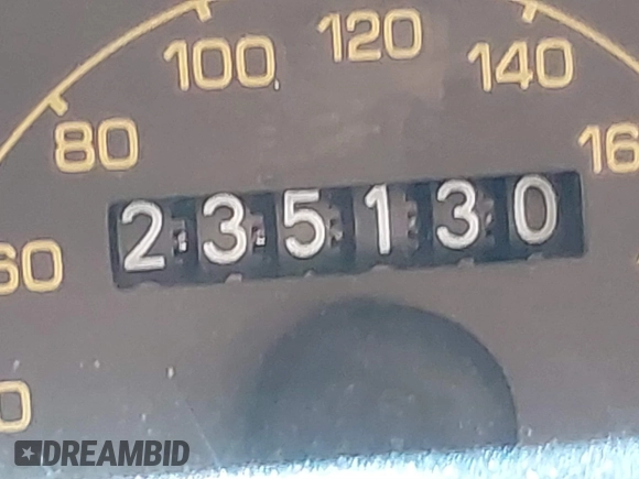 1995 Toyota Camry LE with VIN 4T1GK12E5SU860216, listed as a IAAI auction lot 41803933 with 235,130 mi miles. Bid and sale history available at carsss.com. Image 7.