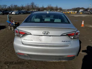 2016 Hyundai Sonata Hybrid SE with VIN KMHE24L11GA029731, listed as a Copart auction lot 43916095 with 160,104 mi miles and Salvage Title. Bid and sale history available at carsss.com. Image 6.