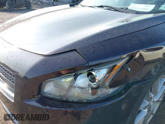 2011 Nissan Maxima SV with VIN 1N4AA5AP5BC853124, listed as a IAAI auction lot 42391492 with 152,097 mi miles and . Bid and sale history available at DreamBid. Image 6.