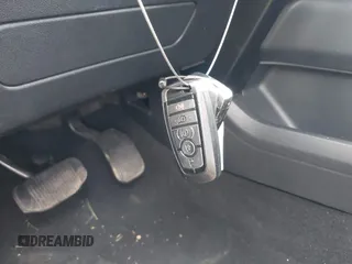 2024 Ford Expedition XLT с VIN 1FMJU1J86REA25838, выставлен на аукционе IAAI как лот 42135267 с пробегом 45 145 миль миль и . История ставок и продаж доступна на DreamBid. Изображение 11.