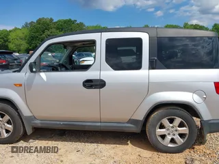2010 Honda Element EX z VIN 5J6YH1H7XAL003727, wystawiony jako IAAI lot #42192550 z przebiegiem 178 024 mil mil oraz . Historia ofert i sprzedaży dostępna na DreamBid. Obrazek 14.