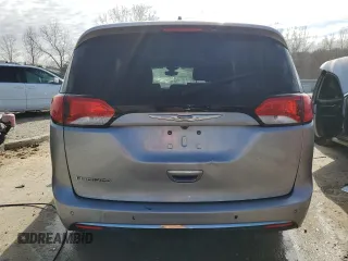 2017 Chrysler Pacifica Touring L z VIN 2C4RC1BG6HR583576, wystawiony jako Copart lot #44602375 z przebiegiem 204 839 mil mil oraz Szkoda całkowita • Salvage title. Historia ofert i sprzedaży dostępna na DreamBid. Obrazek 6.