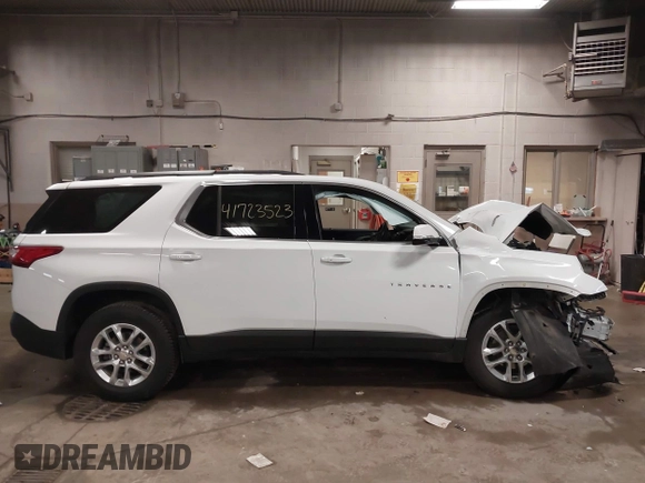 2019 Chevrolet Traverse LT Cloth with VIN 1GNEVGKW2KJ215529, listed as a IAAI auction lot 41723523 with 86,859 mi miles. Bid and sale history available at carsss.com. Image 13.