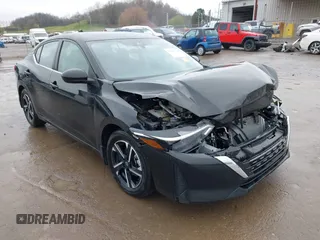 2024 Nissan Sentra SV z VIN 3N1AB8CV9RY272492, wystawiony jako IAAI lot #41985318 z przebiegiem 15 950 mil mil oraz . Historia ofert i sprzedaży dostępna na DreamBid. Obrazek 1.