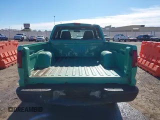 2002 Chevrolet S-10 LS with VIN 1GCDT19W228228916, listed as a IAAI auction lot 40902812 with 247,233 mi miles. Bid and sale history available at carsss.com. Image 17.