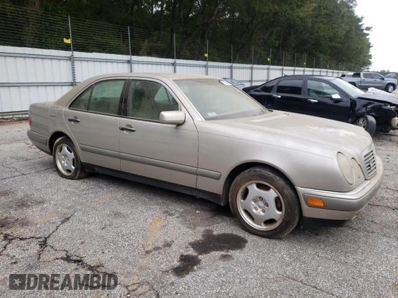 1997 Mercedes-Benz E-Class with VIN WDBJF72F7VA469194, listed as a Copart auction lot 73598694 with 0 mi miles and Clean Title. Bid and sale history available at carsss.com. Image 4.